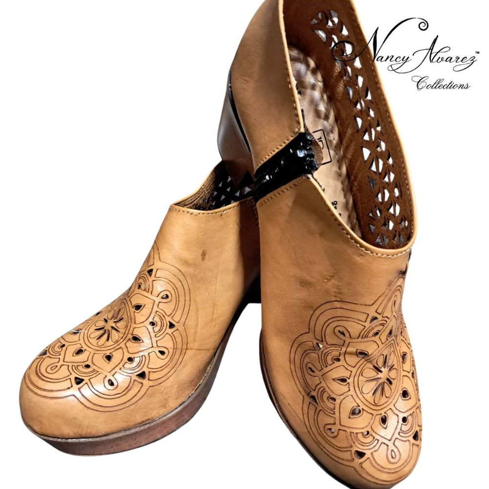 NA-TM-TF2029CalzadodetacongrabadoparamujerprincipalNancyAlvarezCollections