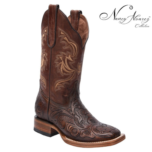 Apparel & Accessories > Shoes